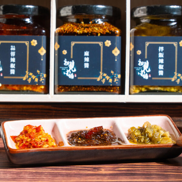 初見小舖 蒜蓉 拌飯 麻辣